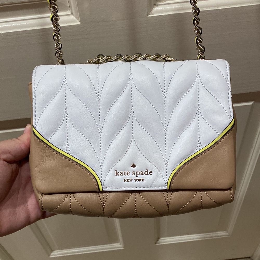 Kate Spade Tan White Yellow Briar Lane Quilted Mini Emelyn Purse Bag - Picture 2 of 16